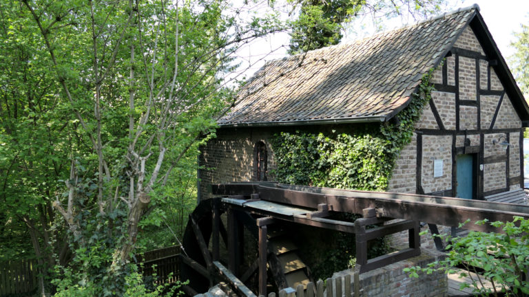 Unterstützung beim Abbau des alten Mühlrades am 06.06.2020